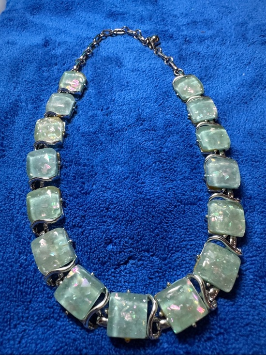 Jewelry - Vintage Coro Confetti Thermoset Lucite 16” Necklace! Late 50’s early 60’s!